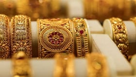 Todays Gold Rate : उच्चांकापेक्षा सोने 55000 रुपयांपेक्षाही स्वस्त...
