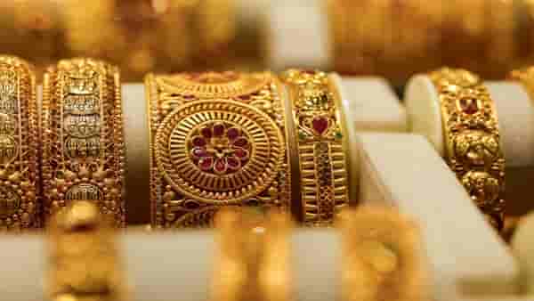 Todays Gold Rate : उच्चांकापेक्षा सोने 55000 रुपयांपेक्षाही स्वस्त, जाणून घ्या आजचे सोन्याचे दर..