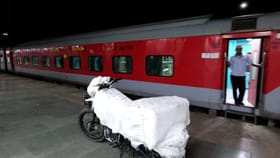 ट्रेनने बाईक पाठवायची आहे? काय असते प्रक्रिया? कोणती कागदपत्रे लागतात?.