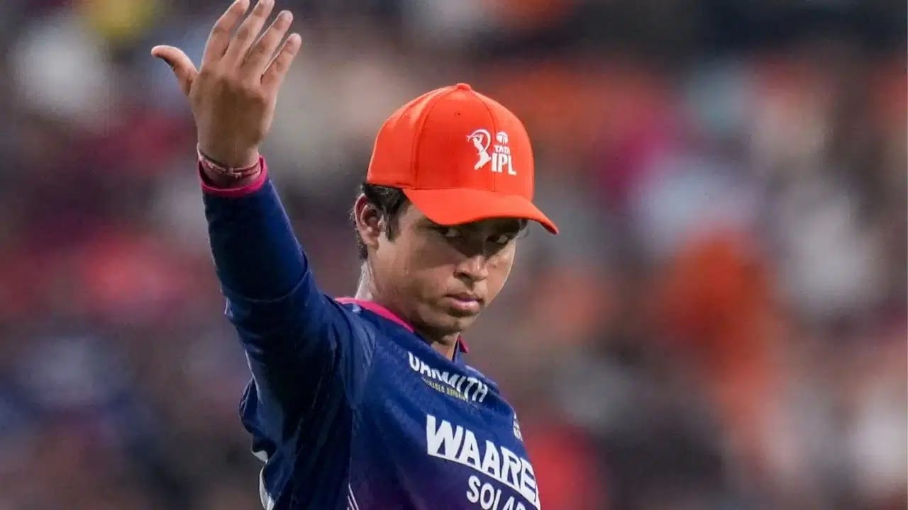 IPL 2026 Orange Cap Holder : वैभव सूर्यवंशी फायर खेळीसह पहिल्या स्थानी, साई सुदर्शनला संधी, कोण बाजी मारणार? IPL 2026 Orange Cap Holder : वैभव सूर्यवंशी फायर खेळीसह पहिल्या स्थानी, साई सुदर्शनला संधी, कोण बाजी मारणार?