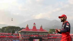विराट चौथ्यांदा विक्रम रचण्याच्या वेशीवर, SRH विरुद्ध असं केलं की झालं.