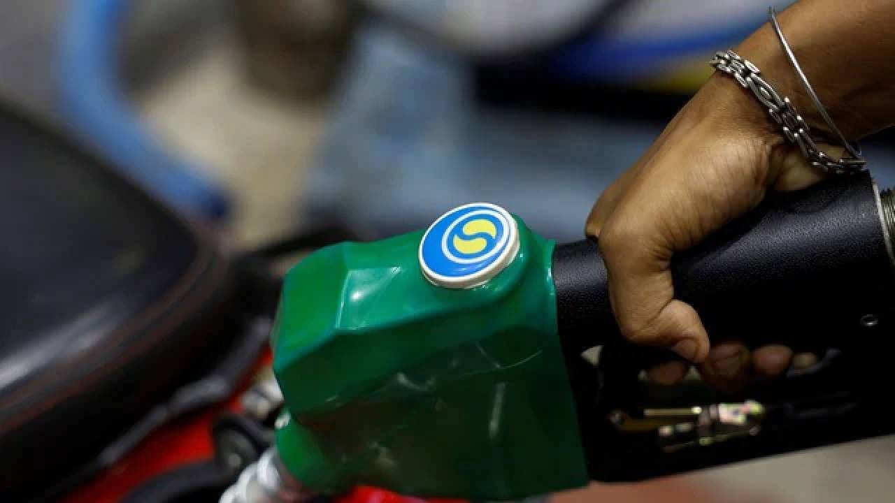 Petrol-Diesel Price: अवघ्या 39 पैशांना डिझेल, तर पेट्रोल 2.25 रुपये लिटर, सर्वात महागडे इंधन तर…