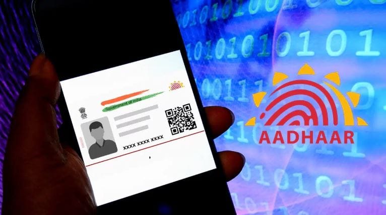 या नव्या निर्णयानुसार 14 जून 2027 पर्यंत तुम्ही तुमच्या आधार कार्डवरील चुकलेली जन्मतारीख, पत्ता यांच्यात सुधारणा करू शकता. UIDAI ने ही सुविधा फक्त myAadhaar पोर्टलवर मोफत असेल.