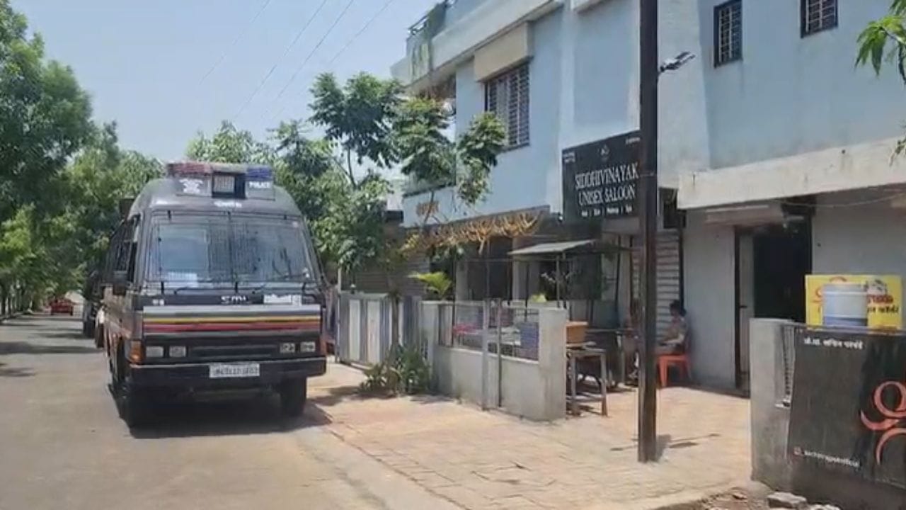 दरम्यान, सरन्यायाधीश सूर्यकांत यांच्या विधानानंतर अभिजीत यांची या पार्टची स्थापना केली आहे, याला देशभरातील तरूणांचा चांगला प्रतिसाद मिळाला आहे. 