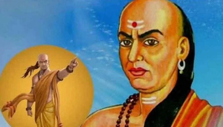 आचार्य चाणक्य यांच्या मतानुसार खालील वाईट गुण असणारे लोक आयुष्यात कधीच सुखी होत नाहीत. त्यांचे कोणीही मित्रही होत नाहीत. तुमच्यात हे गुण असतील तर ते लगेच सोडून दिले पाहिजेत. हे गुण कोणते आहेत, ते जाणून घेऊ या...