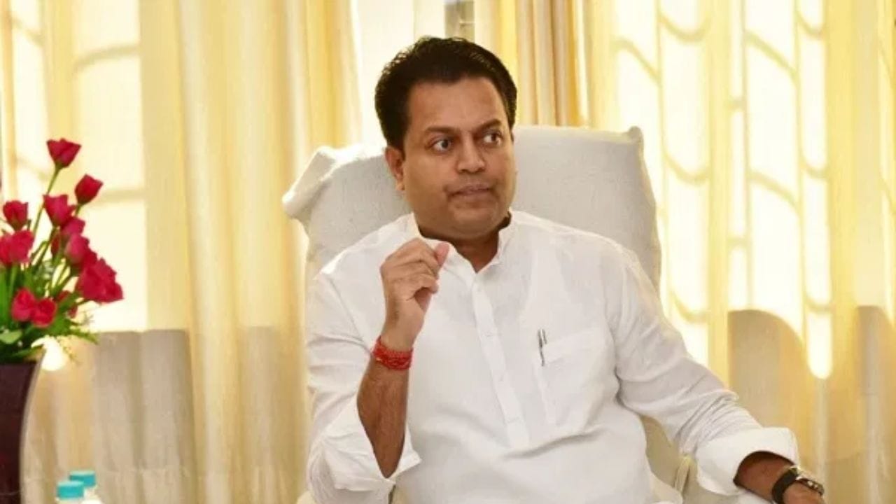 ‘काही घुसखोर मंडळींनी..परंतू, लातूर पॅटर्न…,’ नीट प्रकरणात अमित देशमुख यांचे वक्तव्य