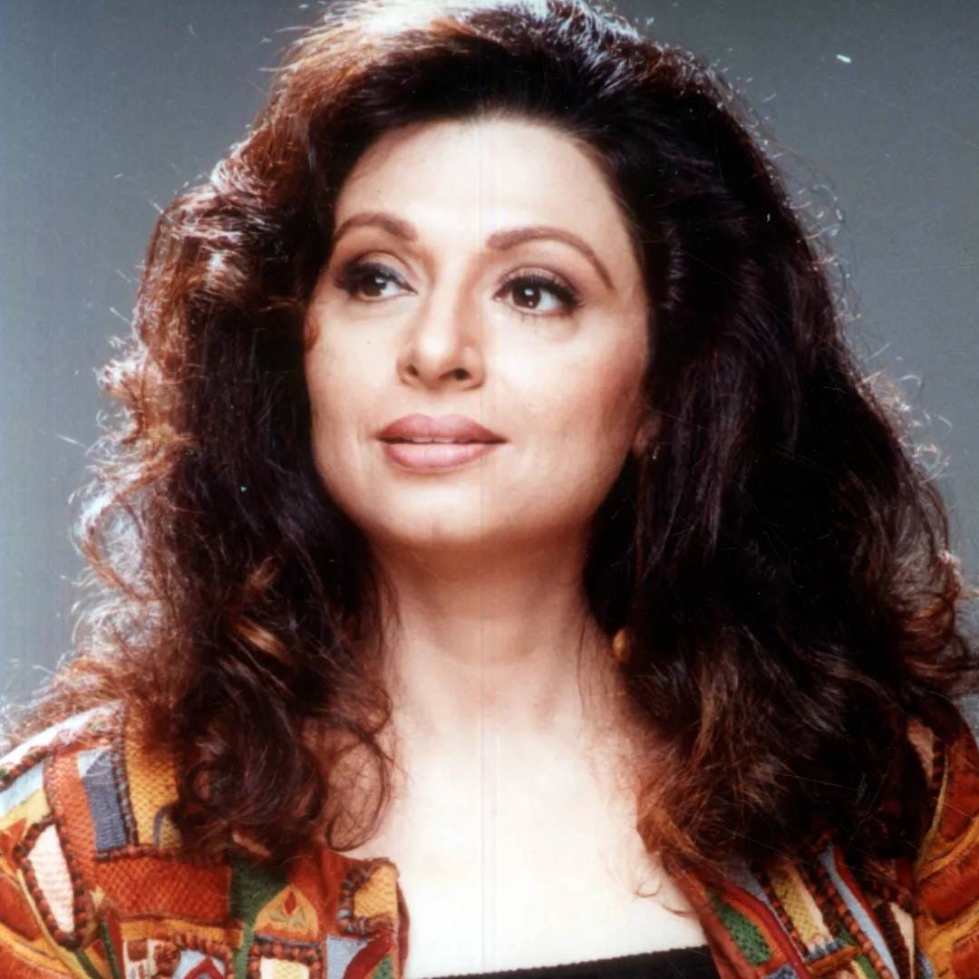 ज्येष्ठ अभिनेत्री अनिता कंवल गेल्या 40 वर्षांपासून इंडस्ट्रीत काम करत आहेत. त्या आता 72 वर्षांच्या आहेत. चार दशकांच्या करिअरमध्ये अनिता यांनी शाहरुख खानसह इतर अनेक मोठ्या कलाकारांसोबत आणि दिग्गज दिग्दर्शकांसोबत काम केलं आहे. मात्र आज काम मिळत नसल्याने त्यांनी तीव्र नाराजी व्यक्त केली आहे.