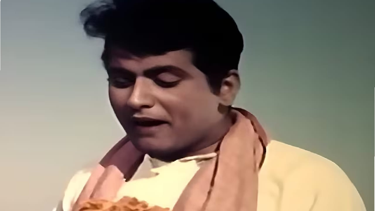 हे गाणं 'उपकार' या चित्रपटातील होतं. माजी पंतप्रधान लाल बहादूर शास्त्री यांच्या ‘जय जवान जय किसान’ या घोषणेपासून प्रेरित होऊन मनोज कुमार यांनी हा चित्रपट तयार करण्याचा निर्णय घेतला होता. देशभक्ती, शेतकरी आणि सैनिकांच्या आयुष्यावर आधारित या चित्रपटाला प्रेक्षकांनी भरभरून प्रतिसाद दिला होता.