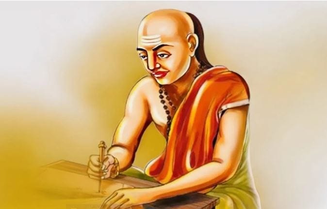 चाणक्य यांच्या मतानुसार यशस्वी लोक गरजेच्या गोष्टी लवकरात लवकर शिकून घेतात. आपल्या करिअरसाठी, भविष्यासाठी ज्या गोष्टी मदतीला येणार आहेत, त्या वेगवेगळ्या माध्यमातून शिकून घेण्याचा ते प्रयत्न करत असतात. सोबतच त्यांची शिकण्याची प्रक्रिया सतत चालूच असते. ते शिकणे कधीही थांबवत नाहीत.