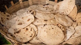 शिळी भाकरी किंवा चपाती दान करताय, योग्य की अयोग्य?