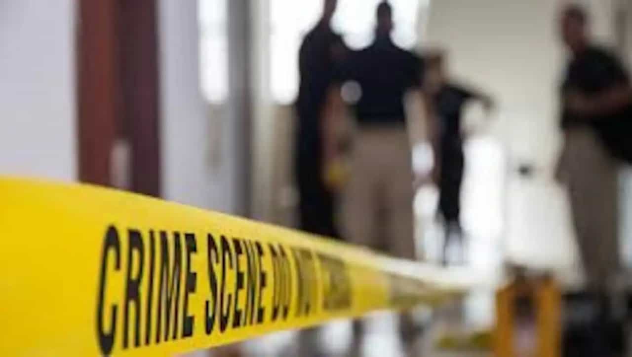 रोज काय हेच बनवते... संतापलेल्या पतीने पत्नीच्या अंगावर फेकली उकळती कढी, सासूनेही...