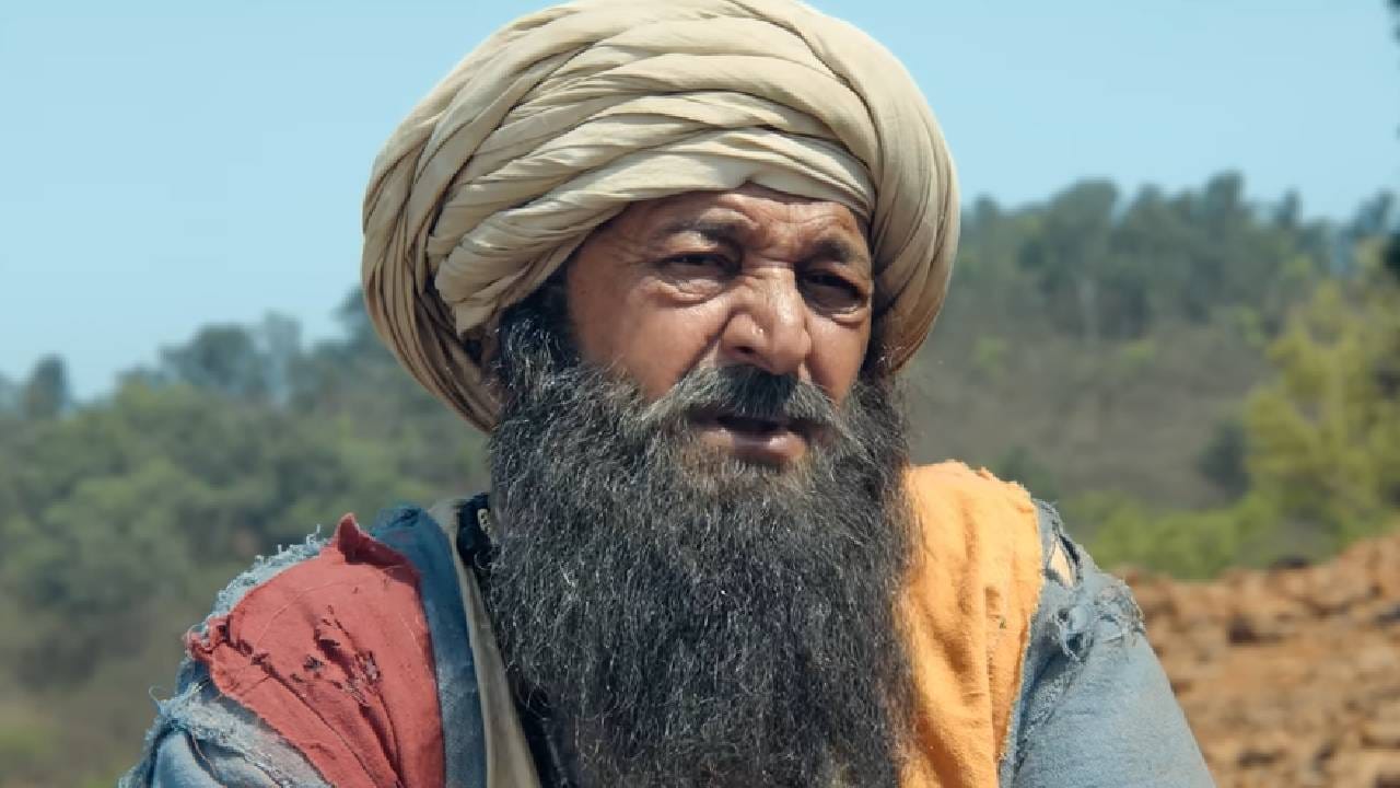 'देऊळ बंद 2' या चित्रपटाने आतापर्यंत भारतात 9.85 कोटी रुपयांचं नेट कलेक्शन आणि 11.62 कोटी रुपयांचं ग्रॉस कलेक्शन केलं आहे. पुणे, पिंपरी-चिंचवड, मुंबई, नाशिक, पश्चिम महाराष्ट्र, जळगाव, विदर्भ आणि मराठवाड्यासह संपूर्ण महाराष्ट्रात हा चित्रपट ब्लॉकबस्टर ठरत आहे.
