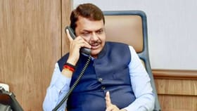 शेतकऱ्यांना वाटले जाणार 3214 कोटी रुपये? फडणवीसांनी फोन घुमवला अन्....