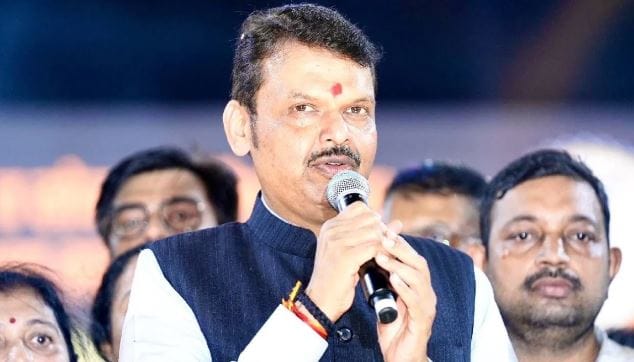 सध्या देशात पेट्रोल, डिझेल, सीएनजीचा भाव दिवसेंदिवस वाढत आहे. या भाववाढीमुळे सामान्यांना मोठी झळ बसत आहे. मुंबईसारख्या शहरात आज पुन्हा एकदा सीएनचीच्या दरात वाढ झाली आहे. 
