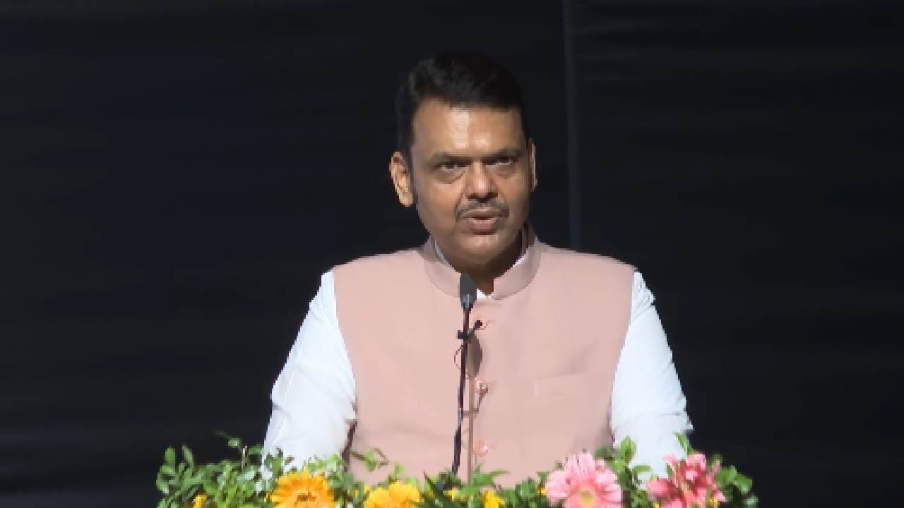 गेल्या 12 वर्षात देशात काय विकास झाला? फडणवीसांनी A टू Z सांगितलं; म्हणाले यूपीएच्या काळात... गेल्या 12 वर्षात देशात काय विकास झाला? फडणवीसांनी A टू Z सांगितलं; म्हणाले यूपीएच्या काळात...