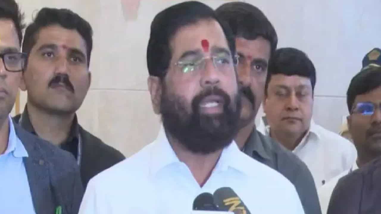 मोठी बातमी! राष्ट्रवादीचा बडा नेता शिंदेंच्या गळाला, शिवसेनेत मोठा पक्षप्रवेश, राज्याच्या राजकारणात मोठ्या घडामोडी