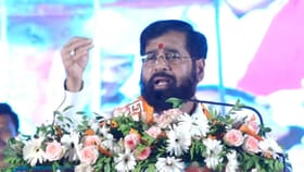 एकनाथ शिंदे यांची लाडक्या बहिणींसाठी सर्वात मोठी घोषणा, टेन्शनच मिटवलं.