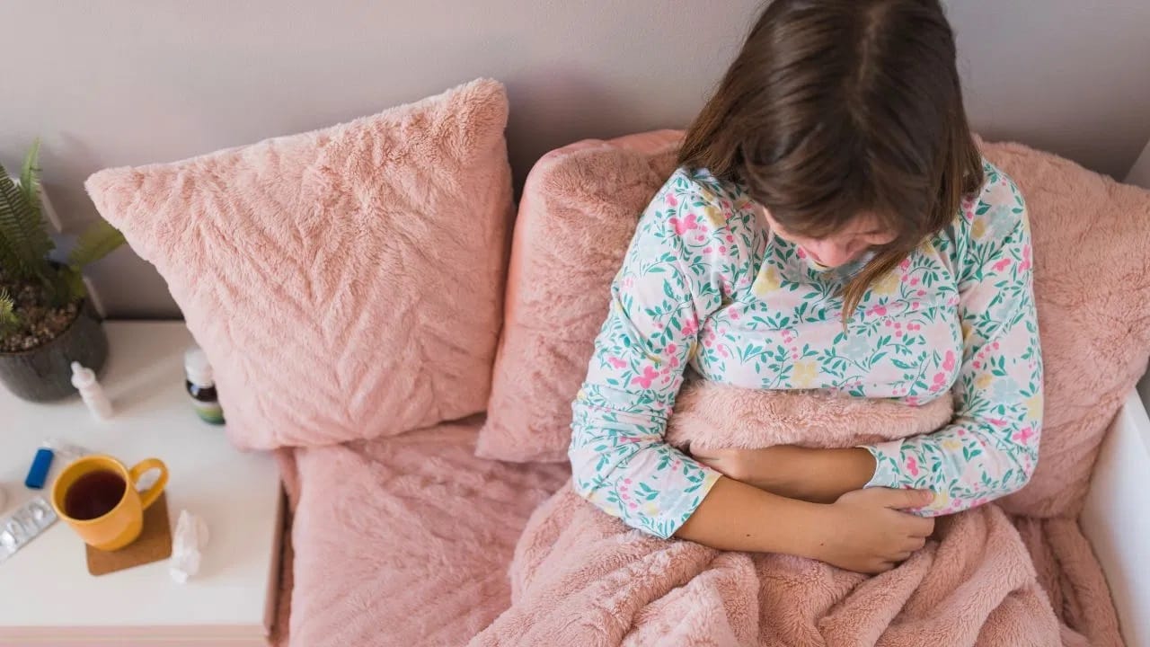 10 वर्षांआधी मुलींना मासिक पाळी येते? ‘या’ बदलांमागील नेमकी कारणे काय?