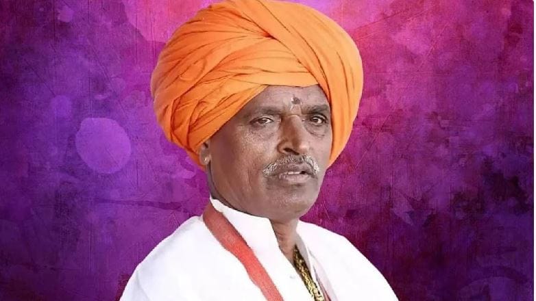 इंदोरीकर महाराज यांनी आपल्या मुलीच्या लग्नसोहळ्यात उपस्थितांचे आभार मानले. तसेच पाहुण्यांशी संवाद साधला. यावेळी बोलताना त्यांनी मी माझ्या मुलीच्या लग्नात मठ्ठा आणि गुलबजाम हे खाद्य पदार्थ न ठेवता मराठमोळं आणि सात्विक जेवन ठेवलेलं आहे, असं आवर्जून सांगितलं. 