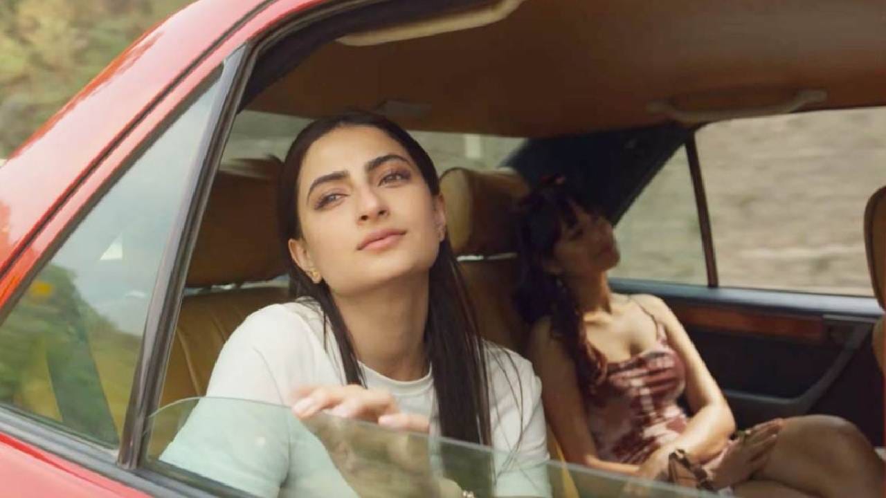या वेब सीरिजचं दिग्दर्शन हिमांक गौरने केलं असून त्यामध्ये राशी खन्ना, पलक तिवारी, रॅपर किंग, लक्षवीर सिंह सरन, शिवांकित सिंह परिहार यांच्या मुख्य भूमिका आहेत. तर नकुल सहदेव, कृतिका भारद्वाज आणि योगराज सिंह यांनीदेखील सीरिजमध्ये महत्त्वपूर्ण भूमिका साकारल्या आहेत. 
