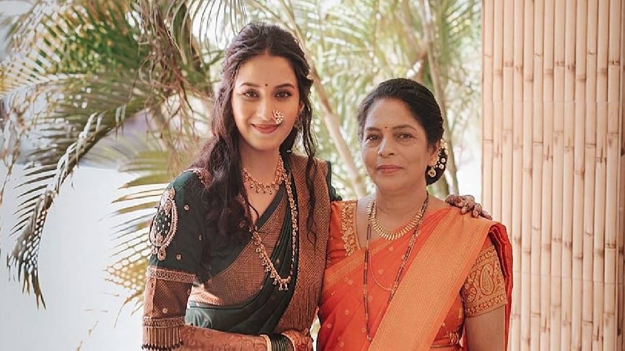 'तुला जपणार आहे' मालिकेतील मीरा म्हणजेच महिमा म्हात्रे आपल्या कामाप्रती असलेल्या निष्ठेचे आणि प्रोफेशनल राहण्याचे सर्व श्रेय आईला देते. "घोडेस्वारीचा सीन करताना अपघात होऊनही केवळ १५ दिवसांत मी  कामावर रुजू झाले, हे धाडस मला आईकडूनच मिळाले आहे. माझी आई केवळ गृहिणी नसून वडिलांच्या व्यवसायातही खांद्याला खांदा लावून काम करते. घर आणि व्यवसाय यांचा समतोल कसा साधावा, हे मला आईकडून शिकायला आवडेल. सुरुवातीला शिक्षिका असलेल्या आईने संसारासाठी नोकरी सोडली, तरी हार न मानता व्यवसायात यश मिळवले, याचा मला अभिमान वाटतो. नुकताच माझा  साखरपुडा झाला आहे,  लग्नानंतर  घरच्या माणसांना आणि विशेषतः आईच्या हातच्या जेवणाला मी खूप मिस करेन."

