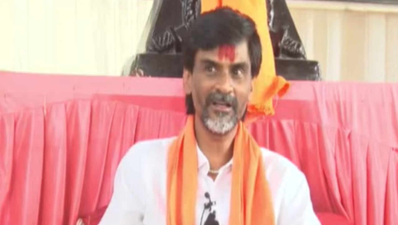 मुख्यमंत्री सकारात्मक, आम्ही जे केलं ते...; जरांगे पाटलांच्या इशाऱ्यानंतर सरकार ॲक्शन मोडमध्ये; 4 बडे नेते तडकाफडकी रवाना मुख्यमंत्री सकारात्मक, आम्ही जे केलं ते...; जरांगे पाटलांच्या इशाऱ्यानंतर सरकार ॲक्शन मोडमध्ये; 4 बडे नेते तडकाफडकी रवाना