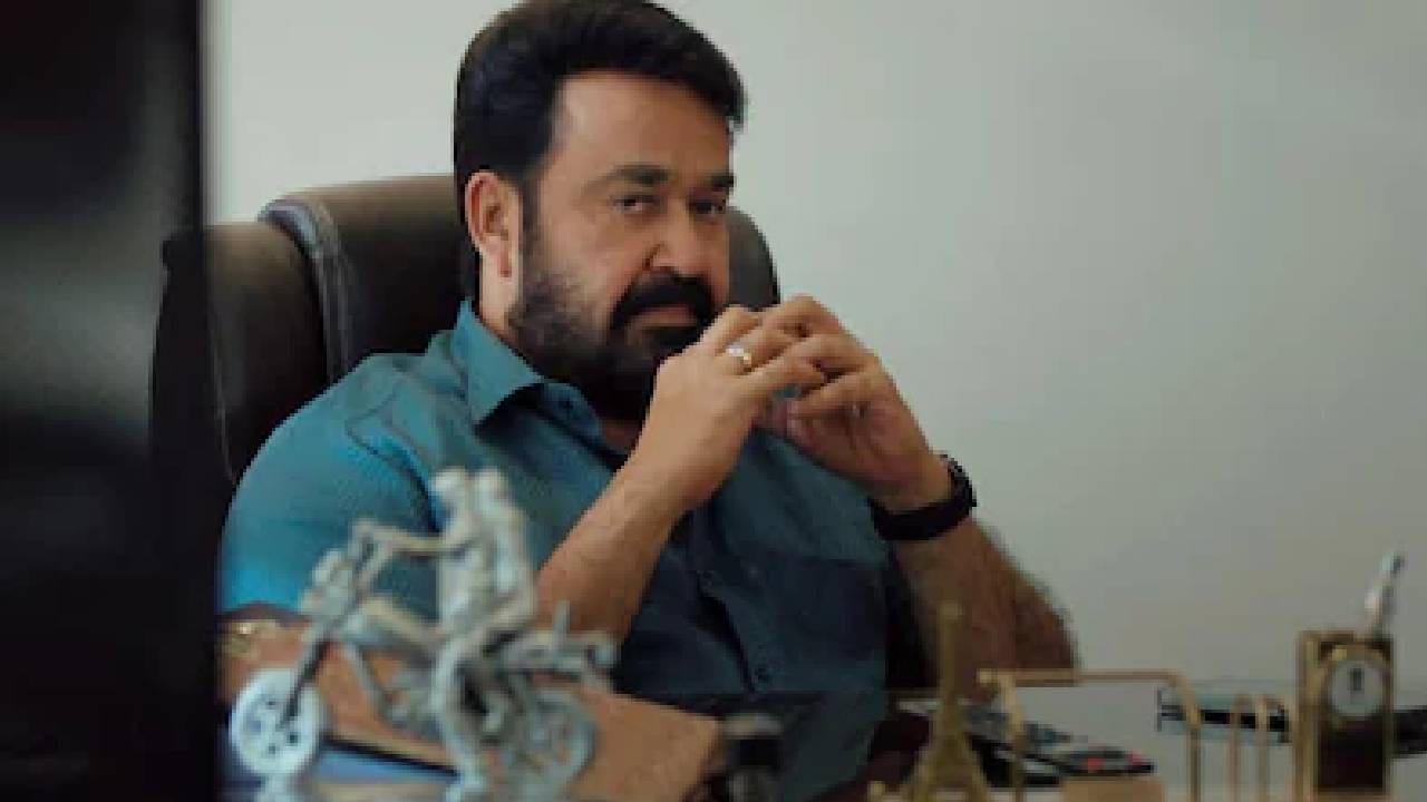 'दृश्यम 3' हा सस्पेन्स थ्रिलर चित्रपट येत्या वीकेंडपर्यंत कमाईचा 100 कोटी रुपयांचा टप्पा सहज पार करेल, असा अंदाज व्यक्त केला जात आहे. साऊथपासून हिंदी फिल्म इंडस्ट्रीपर्यंत 'दृश्यम' या सस्पेन्स थ्रिलर चित्रपटाच्या फ्रँचाइजीने धुमाकूळ घातला आहे. 2013 मध्ये सर्वांत आधी मल्याळम भाषेत 'दृश्यम' हा चित्रपट प्रेक्षकांच्या भेटीला आला होता.