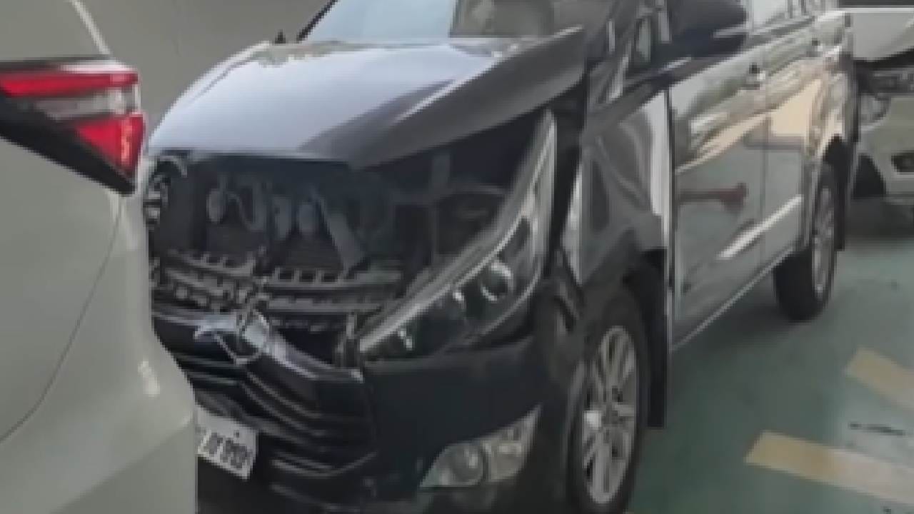 मोठी बातमी! श्रीकांत शिंदे यांच्या ताफ्यातील चार गाड्यांचा अपघात मोठी बातमी! श्रीकांत शिंदे यांच्या ताफ्यातील चार गाड्यांचा अपघात