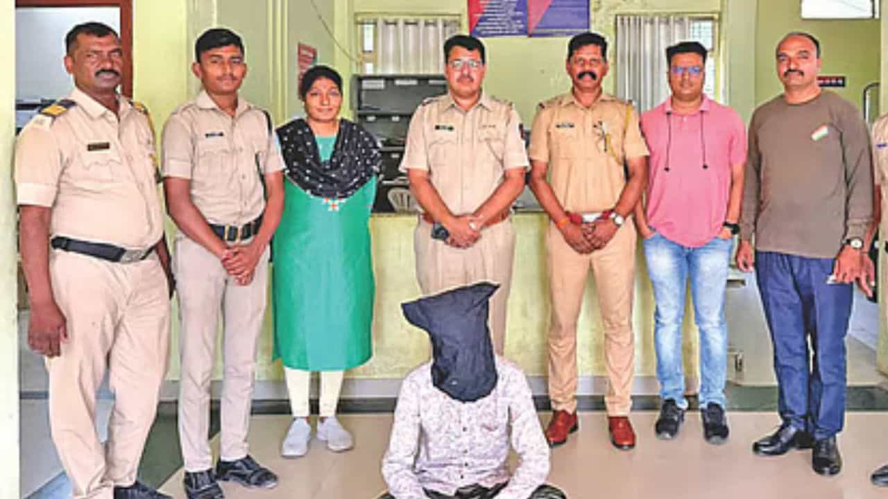 तिला कॅफेमध्ये बोलवलं अन्...एका चुकीमुळे भांडाफोड; बीडच्या आक्षेपार्ह व्हिडीओ प्रकरणात खळबळजनक खुलासा!
