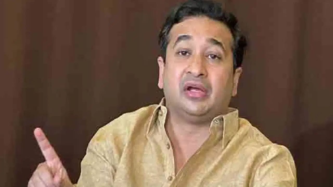 नितेश राणे हे आता करमणुकीचं साधन, राष्ट्रवादी अजित पवार गटाच्या बड्या नेत्याचा घरचा आहेर, बकरी ईदवरून वातावरण तापलं नितेश राणे हे आता करमणुकीचं साधन, राष्ट्रवादी अजित पवार गटाच्या बड्या नेत्याचा घरचा आहेर, बकरी ईदवरून वातावरण तापलं