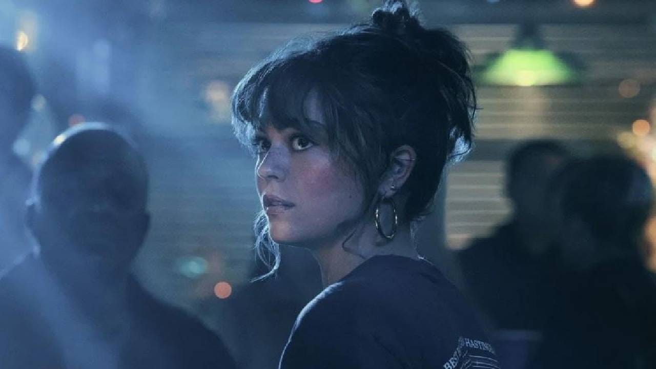या सीरिजचा IMDb वर दहापैकी 8.2 अशी उत्तम रेटिंग मिळाली आहे. या सीरिजचे एकूण आठ एपिसोड्स असून प्रत्येक एपिसोड तुम्हाला खिळवून ठेवेल असा आहे. सोशल मीडियावर नेटकरीसुद्धा या सीरिजचं कौतुक करत आहेत. ही वेब सीरिज कॉलेजमधील लव्ह-स्टोरीवर आधारित आहे. 
