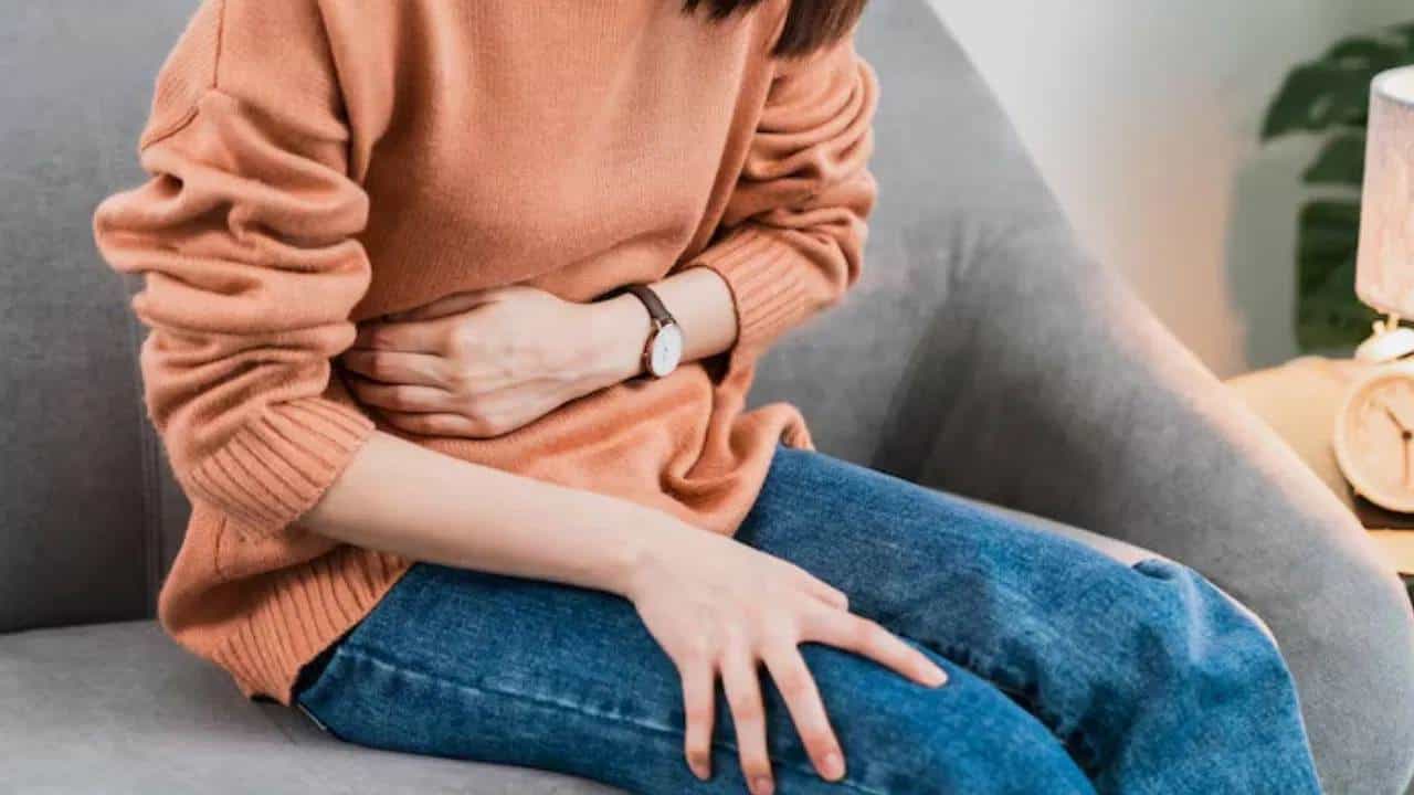 पीरियड्समध्ये पूजा का टाळली जाते? धार्मिक परंपरा, व्रत नियम आणि आधुनिक विज्ञान यांचा तुलनात्मक अभ्यास