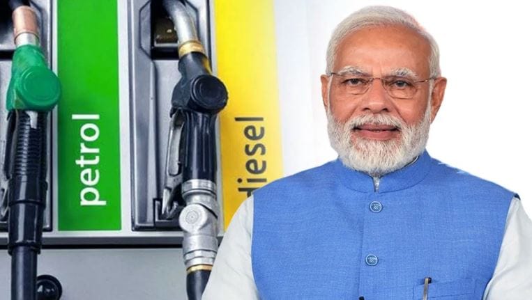 या सर्व अनिश्चिततेत भारत सरकारने पेट्रोल आणि डिझेलच्या साठ्याबाबत महत्त्वाची माहिती दिली आहे. पेट्रोलियम आणि नैसर्गिक गॅस मंत्रालयाच्या संयुक्त सचिव सुजाता वर्मा यांनी ही माहिती दिली आहे. त्यांनी दिलेल्या माहितीनुसार सध्याची परिस्थिती चांगल्या पद्धतीने हाताळण्यासाठी भारताकडे पेट्रोल आणि डिझेलचा पुरेसा साठा आहे.