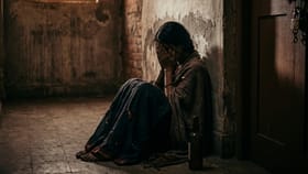 पतीने रागात पत्नीच्या गुप्तांगावर ओतले ऍसिड, 15 दिवस घरातच डांबले अन्