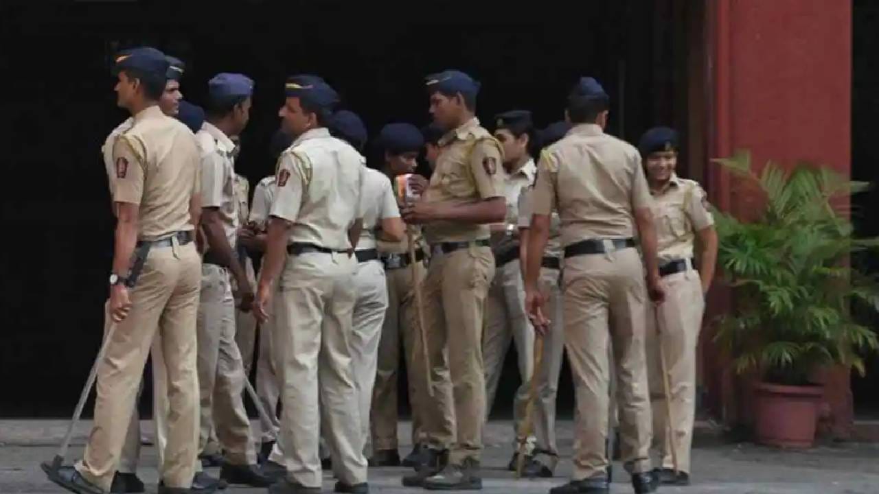 Pune : पुण्यात 26 मेपासून 14 दिवस जमावबंदी लागू, आंदोलन-मोर्चे सभांना बंदी; नेमका आदेश काय? Pune : पुण्यात 26 मेपासून 14 दिवस जमावबंदी लागू, आंदोलन-मोर्चे सभांना बंदी; नेमका आदेश काय?