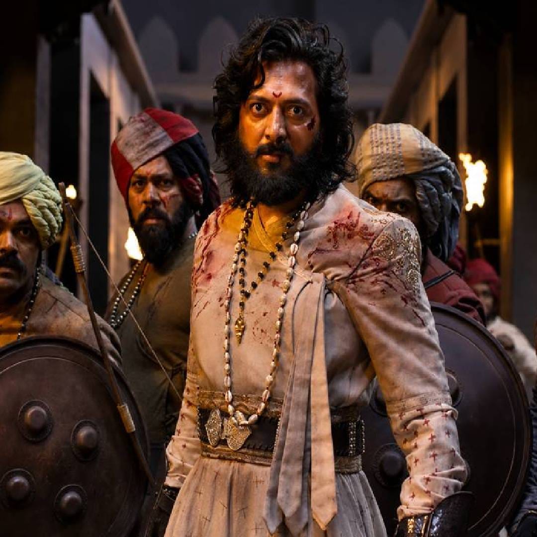 परदेशातही रितेश देशमुखच्या या चित्रपटाला चांगला प्रतिसाद मिळतोय. या चित्रपटाने परदेशात एकूण 4.90 कोटी रुपयांचा गल्ला जमवला आहे. तर जगभरातील एकूण कमाई 114.80 कोटी रुपयांवर पोहोचली आहे. तिसऱ्या आठवड्यातील दमदार कामगिरीमुळे 'राजा शिवाजी' हा चित्रपट मराठी चित्रपटसृष्टीतील एक महत्त्वपूर्ण ब्लॉकबस्टर यशस्वी चित्रपट म्हणून उदयास येत आहे.