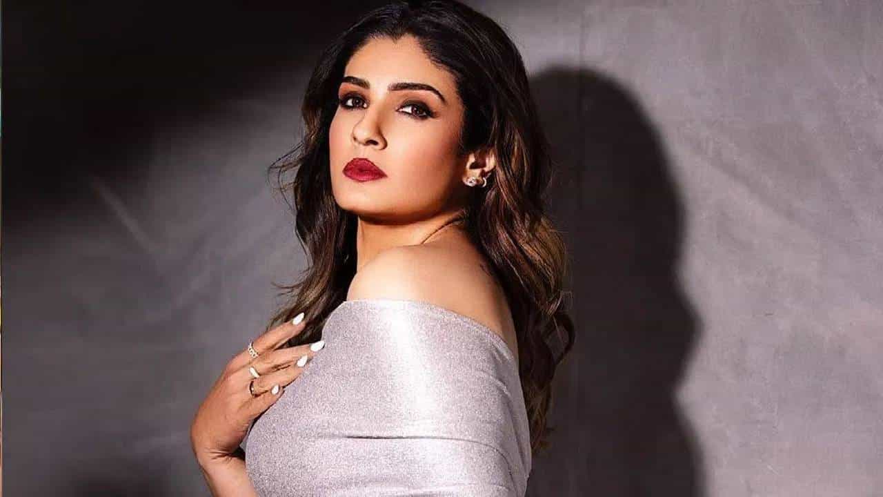 Raveena Tandon : 30 लोकांनी मला घेरलं, फोन खेचला.. त्या घटनेबाबत रवीना टंडनचा धक्कादायक खुलासा