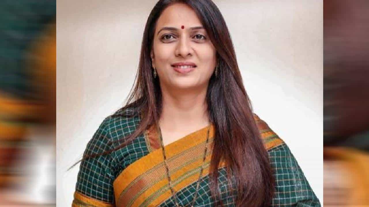 चाकू खरबूजे पर गिरे या खरबूजा चाकू पर, कटना तो खरबूजे को ही है... महिला नेत्याचा खोचक टोला; तुफान व्हायरल होतंय ट्विट