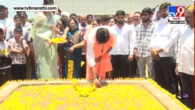 'शिवसेना वाढवण्यासाठी महाराष्ट्रभर...' आईच्या समाधीस्थावर आशिर्वाद घेत