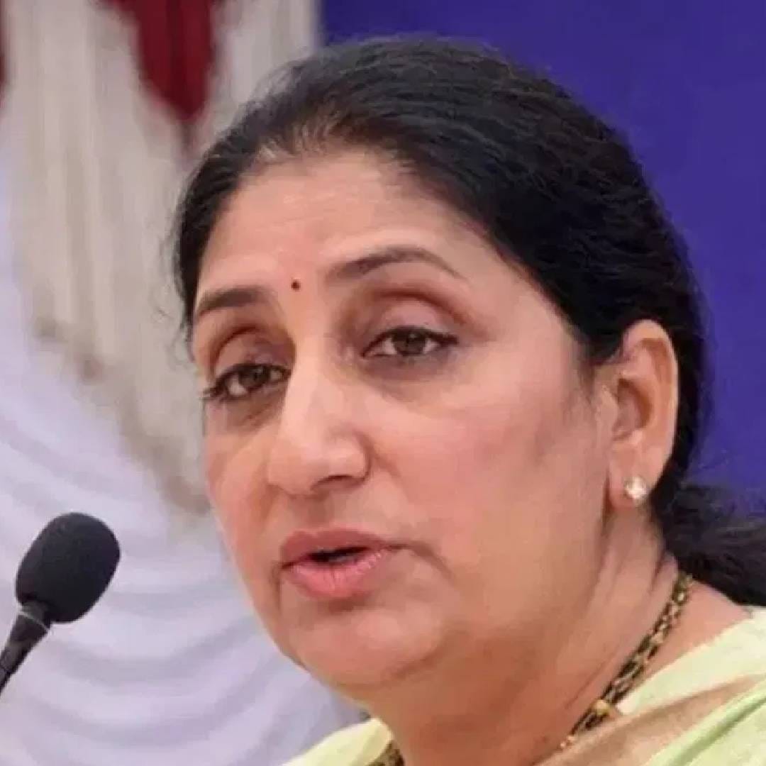 शायना एनसी यांनी राष्ट्रवादी काँग्रेसच्या प्रमुख सुनेत्रा पवार यांची भेट घेतली आहे. त्यामुळे त्या राष्ट्रवादी काँग्रेसमध्ये प्रवेशाच्या वाटेवर असल्याचं बोललं जात आहे. 