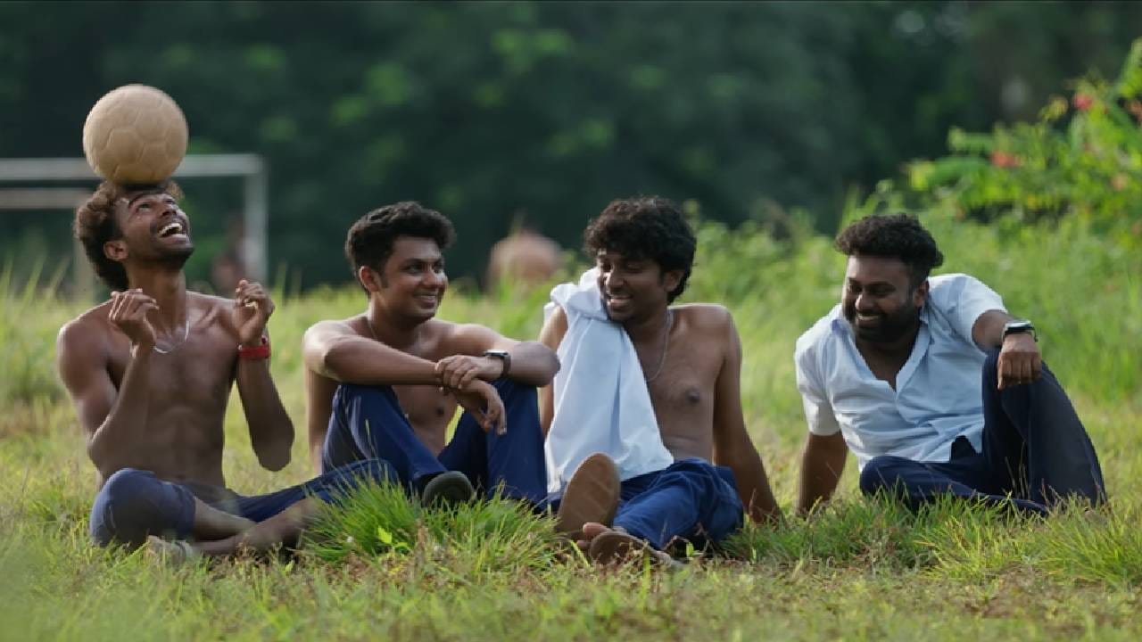 'वाझा 2'ने बॉक्स ऑफिसवर कमाईचे अनेक विक्रम मोडले आहेत. केरळमध्ये सर्वांत कमी वेळात 100 कोटी रुपये कमावणारा हा मल्याळम चित्रपट ठरला आहे. या चित्रपटाने कल्याणी प्रियदर्शनच्या 'लोका: चाप्टर 1' आणि मोहनलाल यांच्या 'थुडारुम'लाही मागे टाकलंय. 
