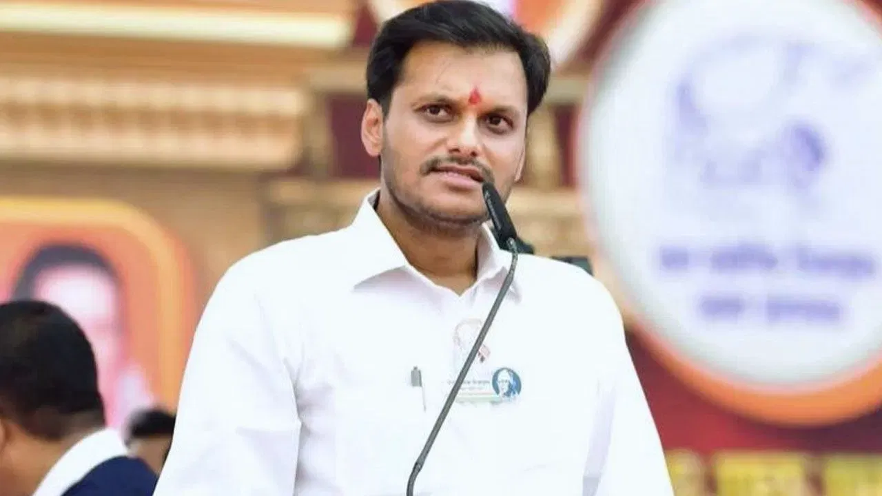 विलीनीकरण आता होणारच नाही, पण... अजितदादांचं नाव घेत युगेंद्र पवारांचं मोठं विधान काय? विलीनीकरण आता होणारच नाही, पण... अजितदादांचं नाव घेत युगेंद्र पवारांचं मोठं विधान काय?