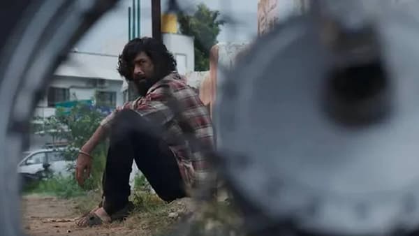 एखादा चित्रपट हिट होण्यासाठी मोठी स्टारकास्ट किंवा तगड्या बजेटची गरज नसते. काही चित्रपट फक्त त्यांच्या दमदार कथानकाच्या जोरावर हिट ठरतात. असाच एक चित्रपट सध्या ओटीटी प्लॅटफॉर्मवर धुमाकूळ घालतोय. हा चित्रपट 8 मे 2026 रोजी थिएटरमध्ये प्रदर्शित झाला होता. मात्र एक महिना पूर्ण होण्याआधीच तो आता नेटफ्लिक्स या ओटीटी प्लॅटफॉर्मवर दाखल झाला आहे.