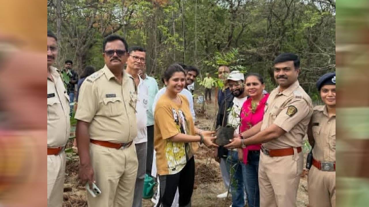 तिच्या या पोस्टवर हजारो लाईक्स आले असून अनेक चाहत्यांनी कमेंट्स मधून तिच्या या उपक्रमाचे कौतुक करत तिला शुभेच्छा दिल्या, तिचं अभिनंदनही केलं. 