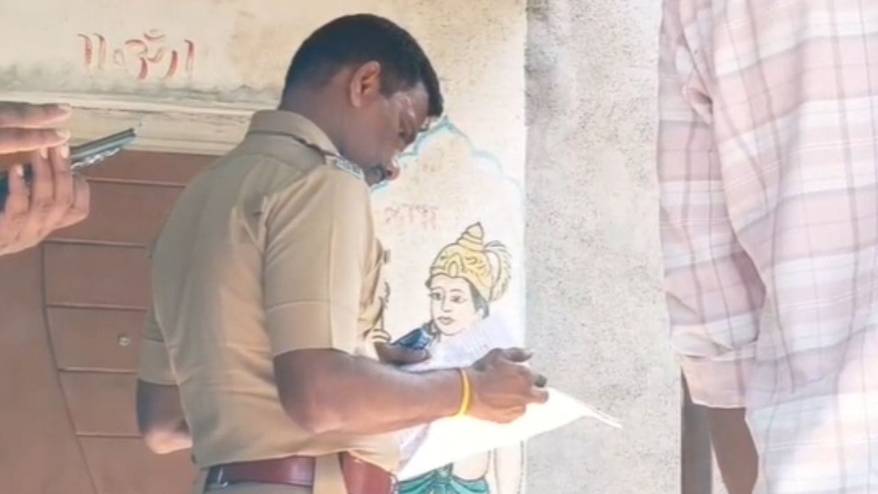 समोर आलेल्या माहितीनुसार योगेश पाटील यांना शेअर मार्केटचा नाद होता. त्यांनी शेअर मार्केटमध्ये मोठ्या प्रमाणात गुंतवणूक केली होती. मात्र त्यांना शेअर मार्केटमध्ये सातत्याने नुकसान झालं. 