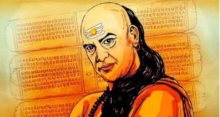लोकप्रियतेच्या मोहात पडून पैसे कधीच खर्च करू नयेत. कारण अशा प्रकारची लोकप्रियात एक तर क्षणिक असते. सोबतच तुमच्याकडचे पैसे पाहूनच लोक तुम्हाला मान, सन्मान देत असतात. त्यामुळे खोटी लोकप्रियता, खोटी स्तुती यांच्या मोहात पडून तुम्ही दुसऱ्यांवर पैसे खर्च करू नयेत.
