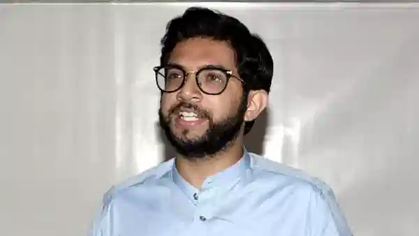 मोठी बातमी! खासदार फुटणार? आदित्य ठाकरेंची पहिली प्रतिक्रिया, म्हणाले; काल सर्वजण...