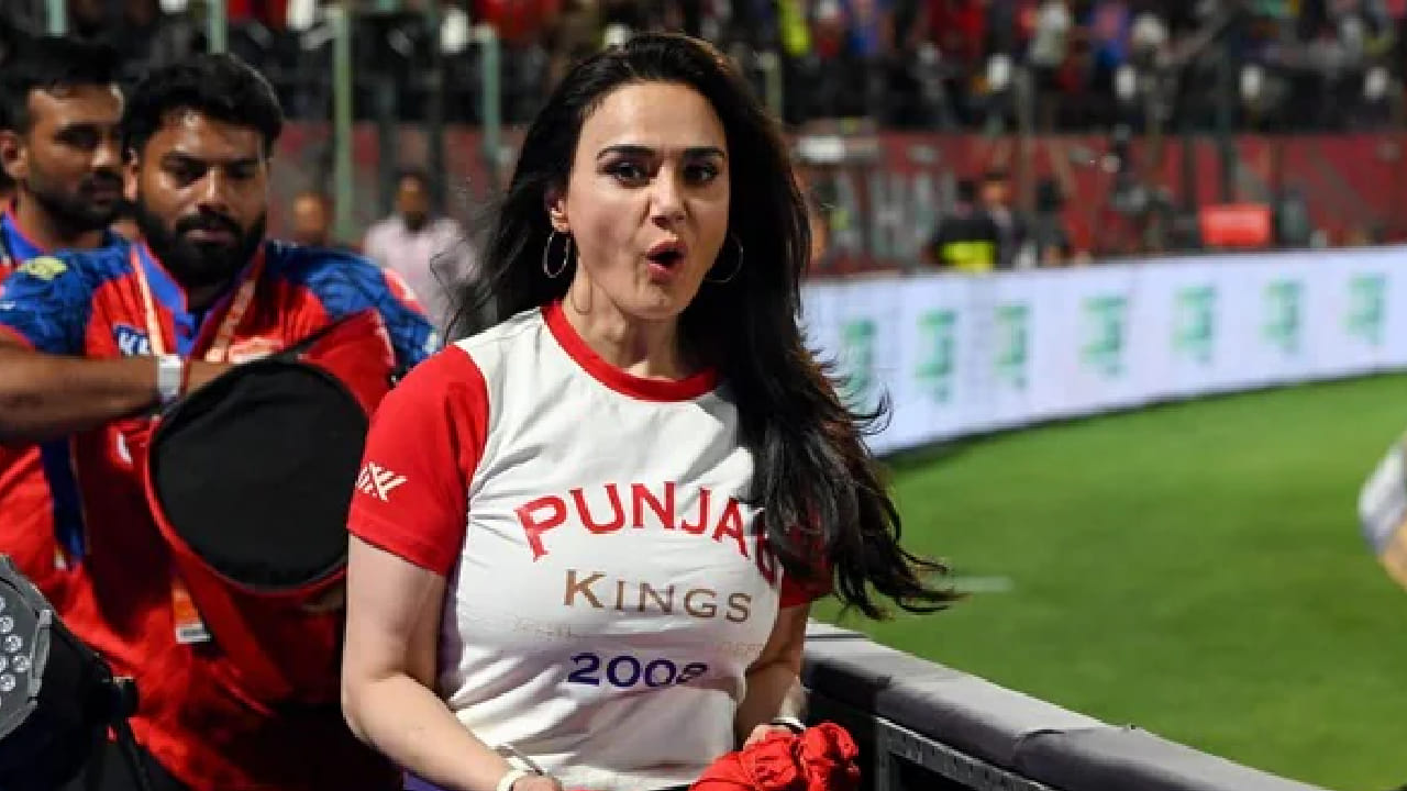 डीपफेक प्रकरणी अभिनेत्री प्रीती झिंटाला बॉम्बे हायकोर्टाकडून मोठा दिलासा, नेमकं काय घडलं? डीपफेक प्रकरणी अभिनेत्री प्रीती झिंटाला बॉम्बे हायकोर्टाकडून मोठा दिलासा, नेमकं काय घडलं?