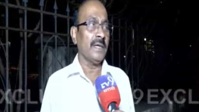 उद्धव ठाकरेंचं टेन्शन वाढलं; खासदार फुटल्यानंतर पुढची प्रक्रिया काय? शिंदेच्या भेटीनंतर माजी प्रधान सचिवांनी दिली A टू Z माहिती