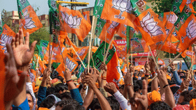 भाजपला मोठा धक्का; महिला शहराध्यक्षांसह संपूर्ण कार्यकारिणीचा राजीनामा.